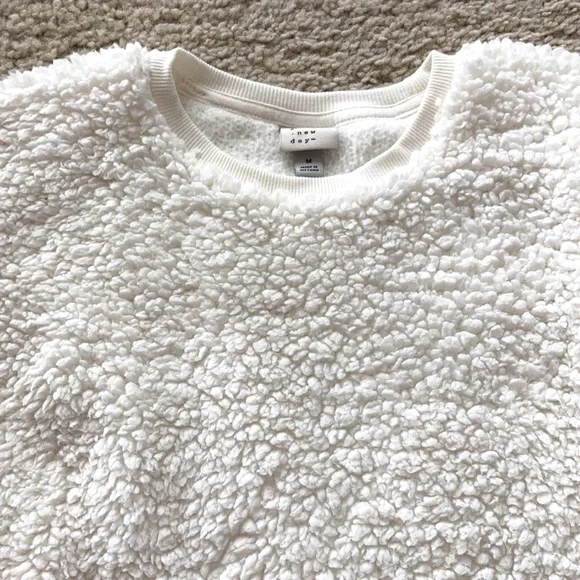 A New Day Fuzzy Fleece Pullover - Picture 4 of 5